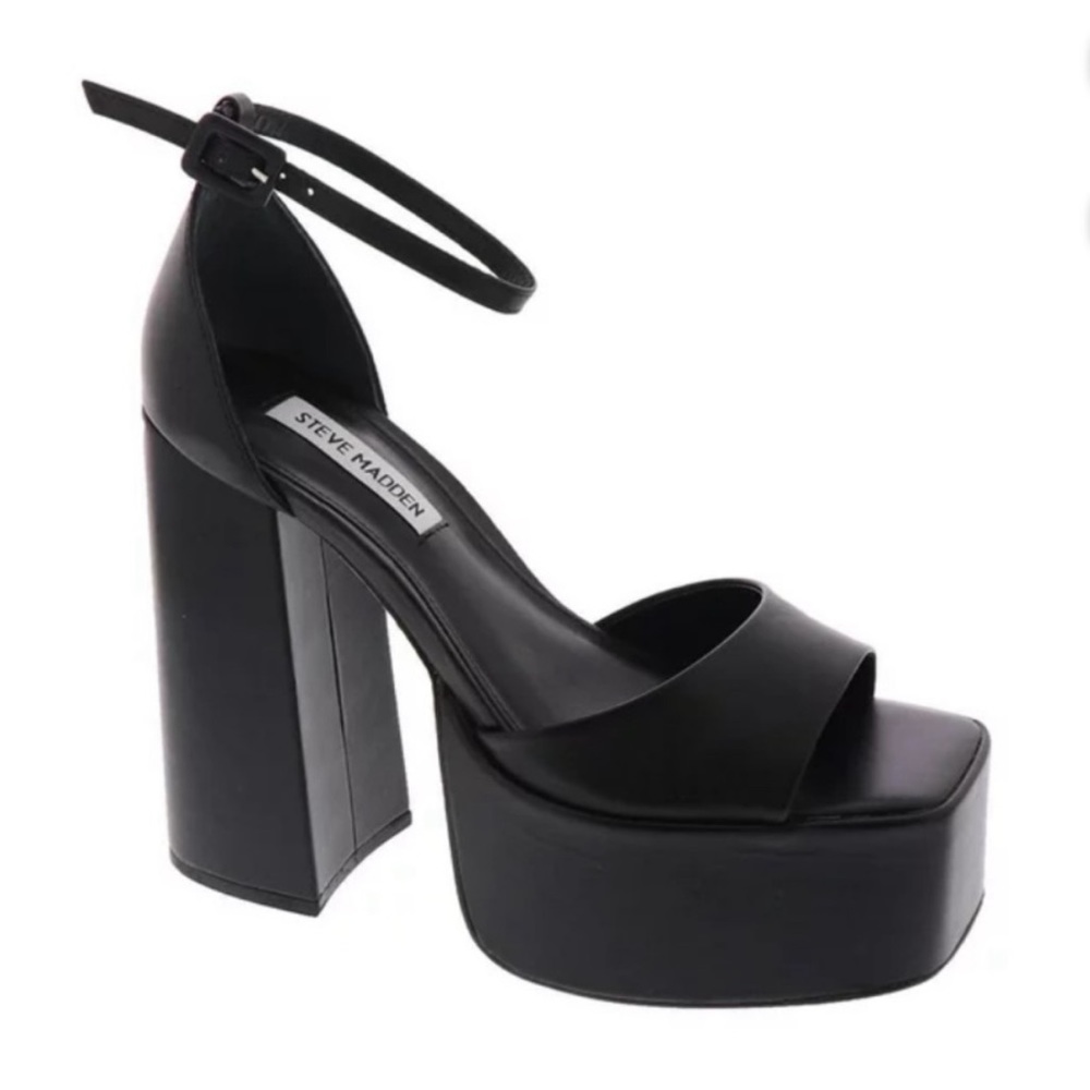 Steve Madden Black Platform Sandals